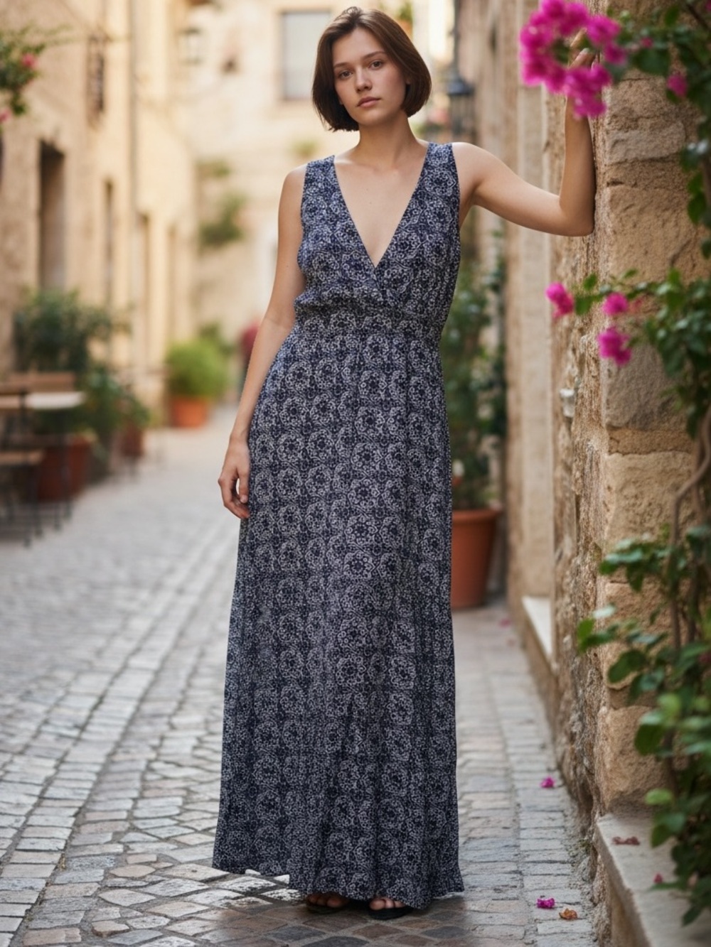 Love Rochie black and white long dress